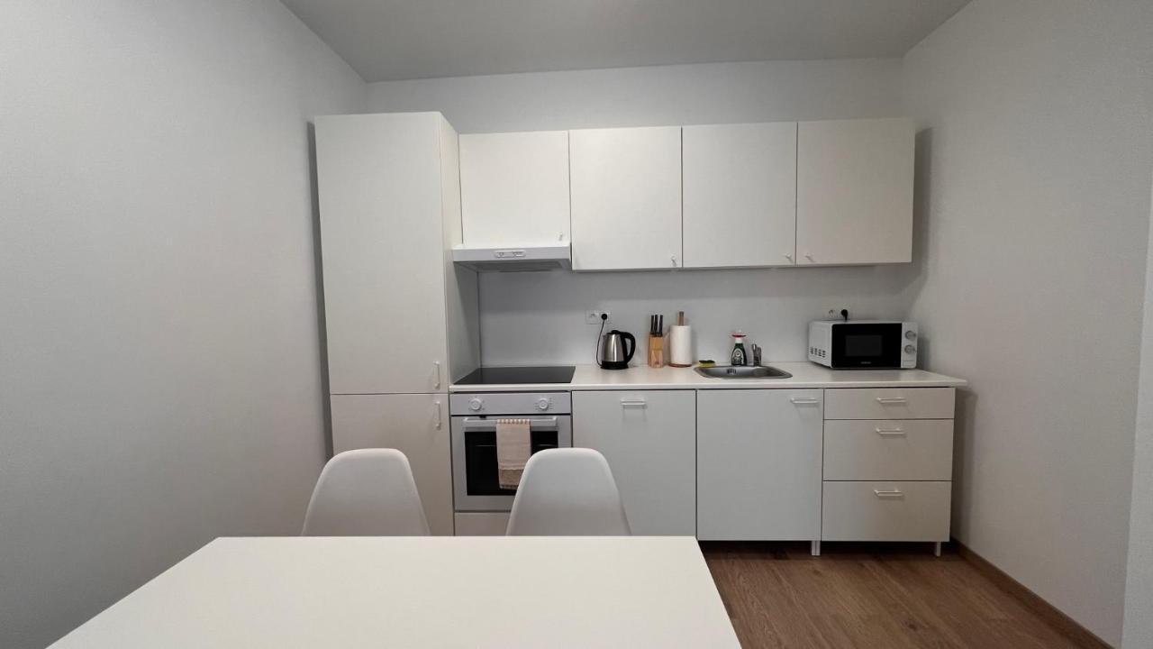 2 Room Apartment Rovinka, 204 Dış mekan fotoğraf